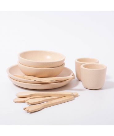 Platos y Cubiertos de Madera Natural - Plan Toys