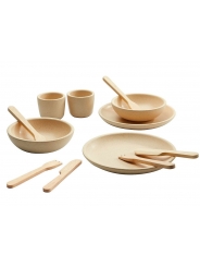 Platos y Cubiertos de Madera Natural - Plan Toys