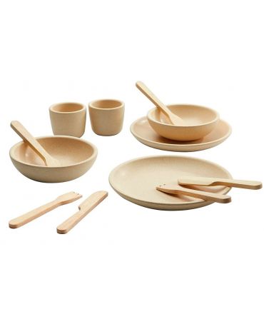 Platos y Cubiertos de Madera Natural - Plan Toys