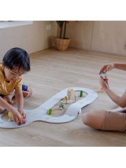 Carreteras y Vías de Tren de Caucho Natural Plan Toys - Aúpa Organics