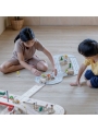 Carreteras y Vías de Tren de Caucho Natural Plan Toys - Aúpa Organics