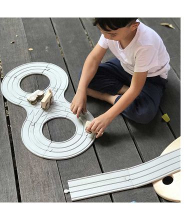 Carreteras y Vías de Tren de Caucho Natural Plan Toys - Aúpa Organics