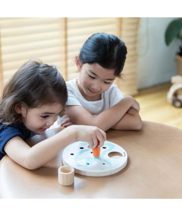 Juego de Pesca en el hielo con imanes de Plan Toys - Aúpa Organics