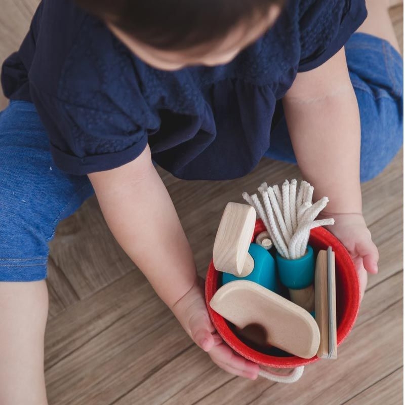 Juguete de Madera Set de Limpieza de Plan Toys - Aúpa Organics