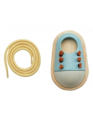 Ata el Zapato de Plan Toys - Aúpa Organics