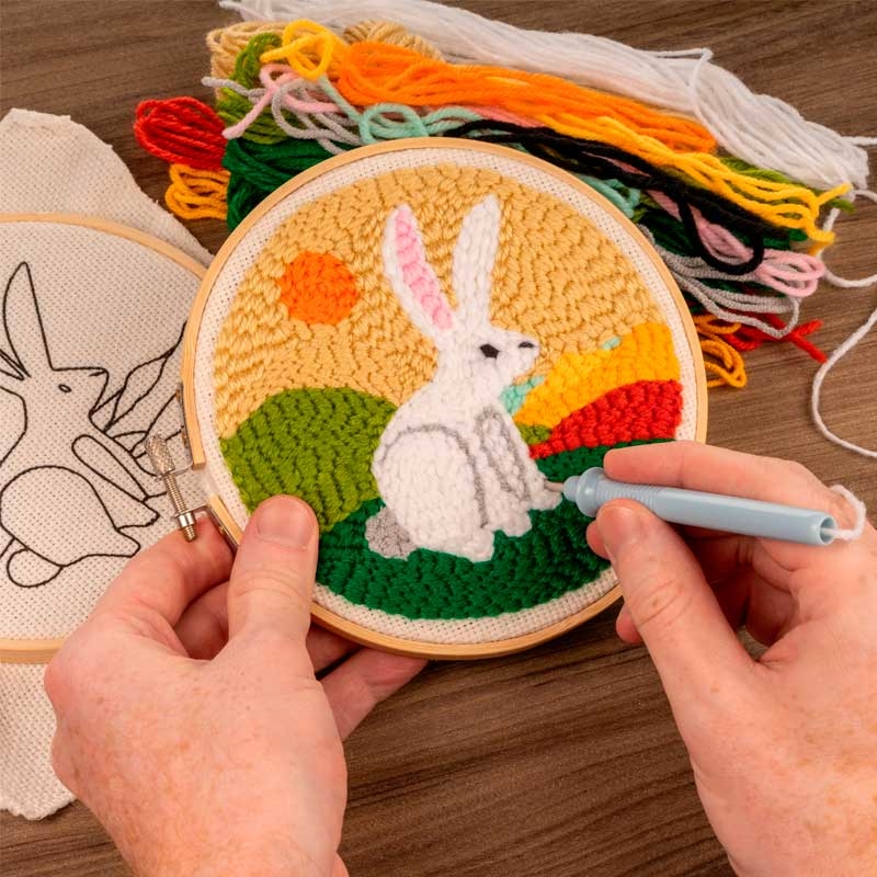 Kit de Bordado "Conejo" Punch Needle de Kikkerland - Aúpa Organics