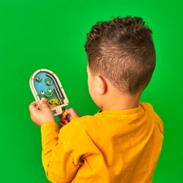 Pinball de Madera de Bolsillo de Kikkerland - Aúpa Organics