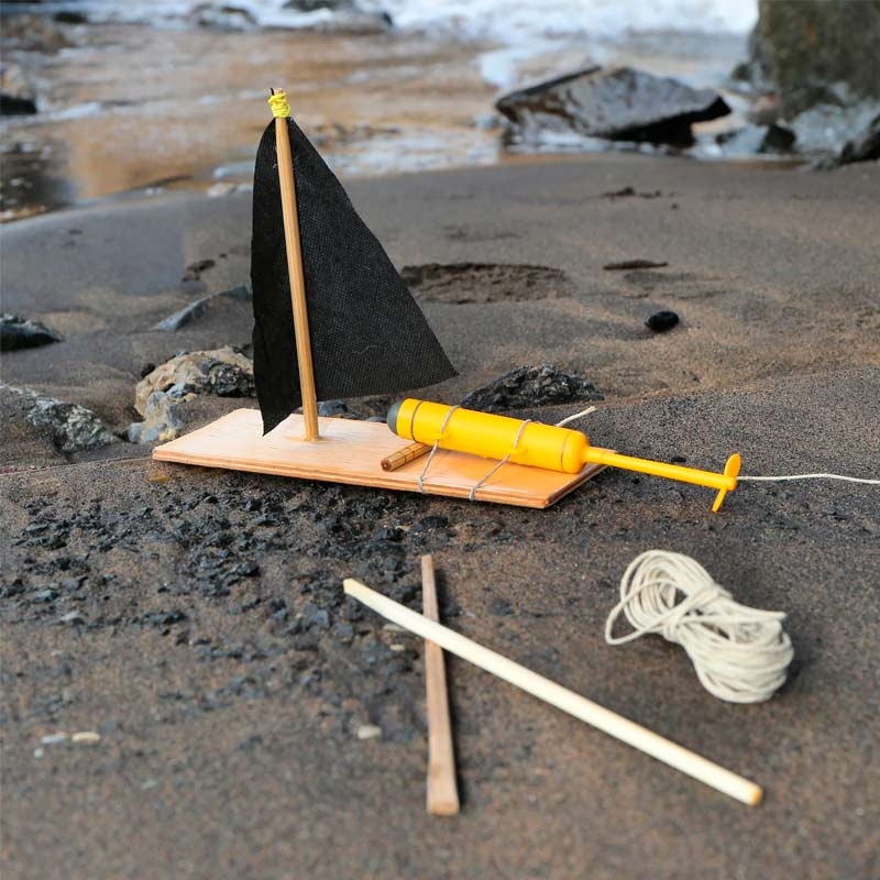 Construye Tu Propio Barco Motorizado Huckleberry de Kikkerland - Aúpa Organics