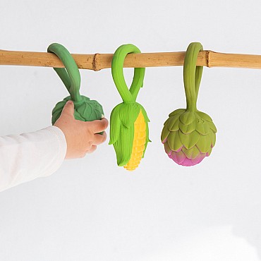 Sonajero de Caucho Natural Cherry Cerezas Oli&Carol - Aúpa Organics