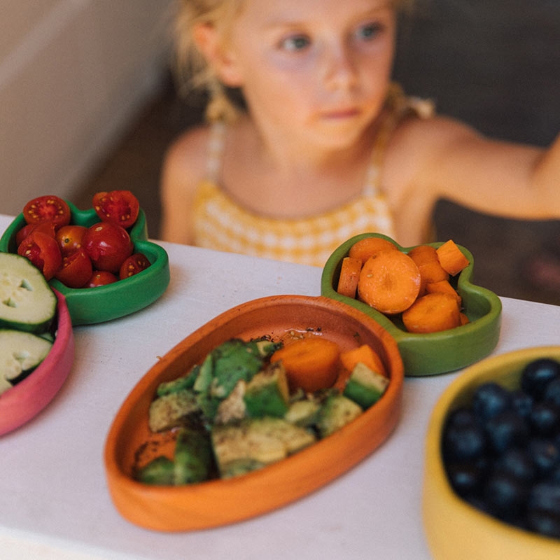 Set de Plato + Cuchara de Madera Natural Cathy The Carrot Oli&Carol - Aúpa Organics