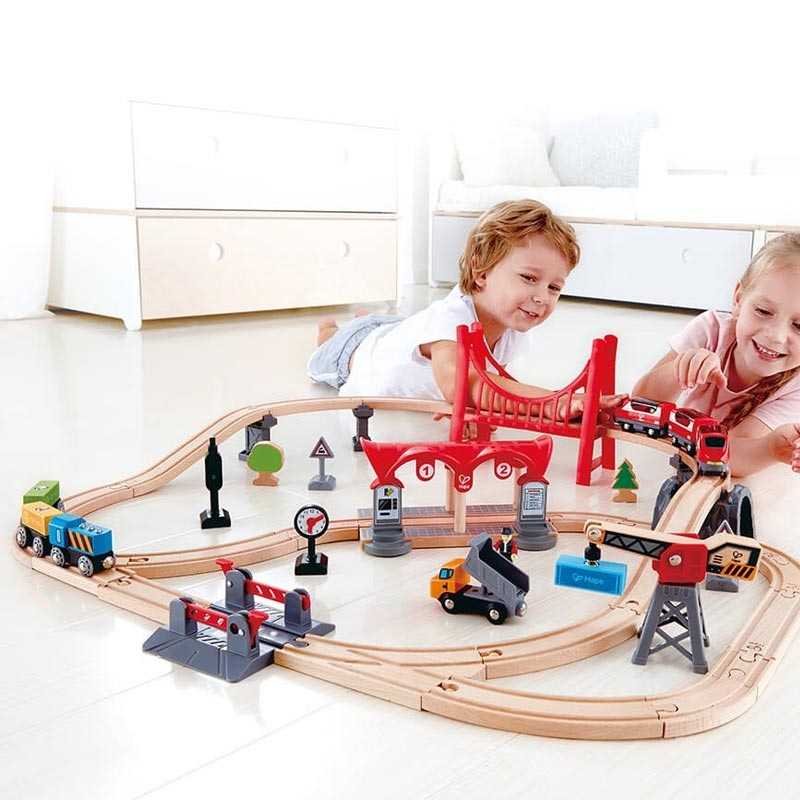 Conjunto de Vías Ciudad Bulliciosa Trenes Hape - Aúpa Organics