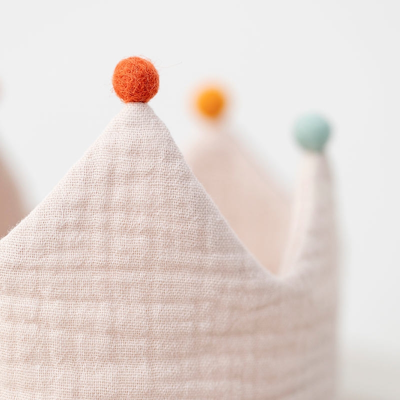 Corona de Cumpleaños de tela Sand de Monocrom - Aúpa Organics