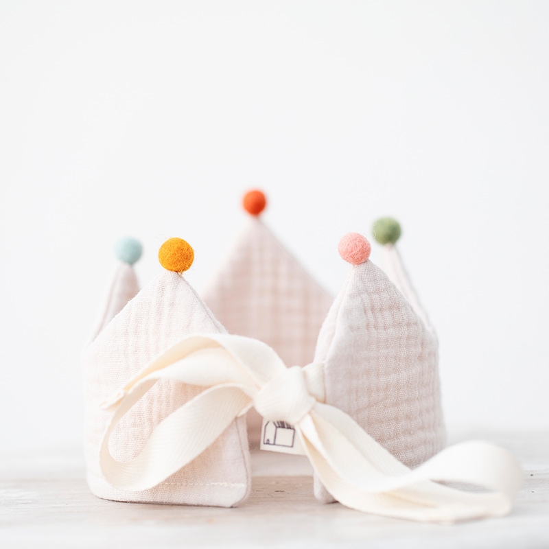 Corona de Cumpleaños de tela Sand de Monocrom - Aúpa Organics