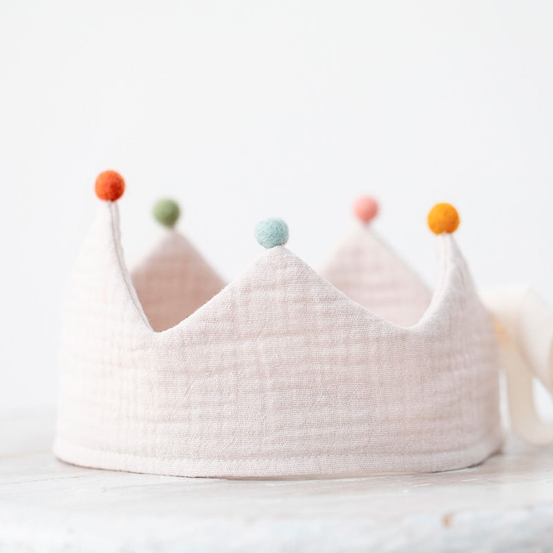 Corona de Cumpleaños de tela Sand de Monocrom - Aúpa Organics